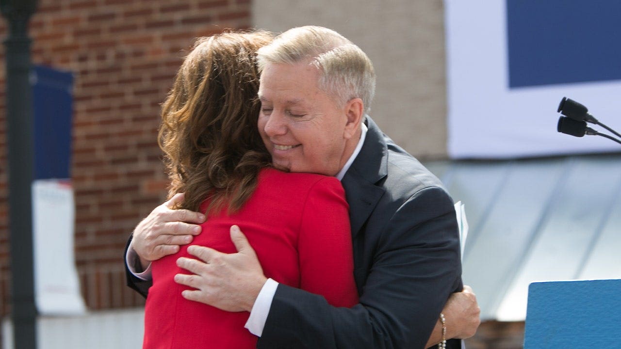 Lindsey Graham dies, sister Darline named to his South Carolina seat