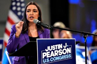 AOC accused of putting on new accent during Memphis rally: ‘Going full Kamala’