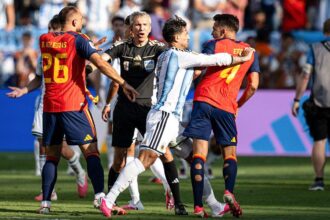 World Cup brawl sees Argentina player putting hand on throat of Spain opponent after match