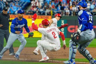 Phillies star JT Realmuto makes inexplicable base-running blunder to end the game, leaves manager dumbfounded