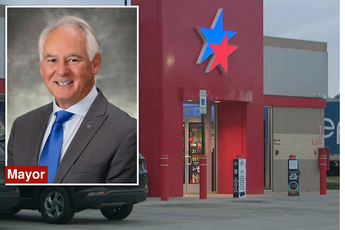 Winner of historic .82B Powerball jackpot revealed as Arkansas mayor’s little brother