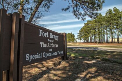 House narrowly backs allowing troops, Pentagon workers to carry personal guns on military bases