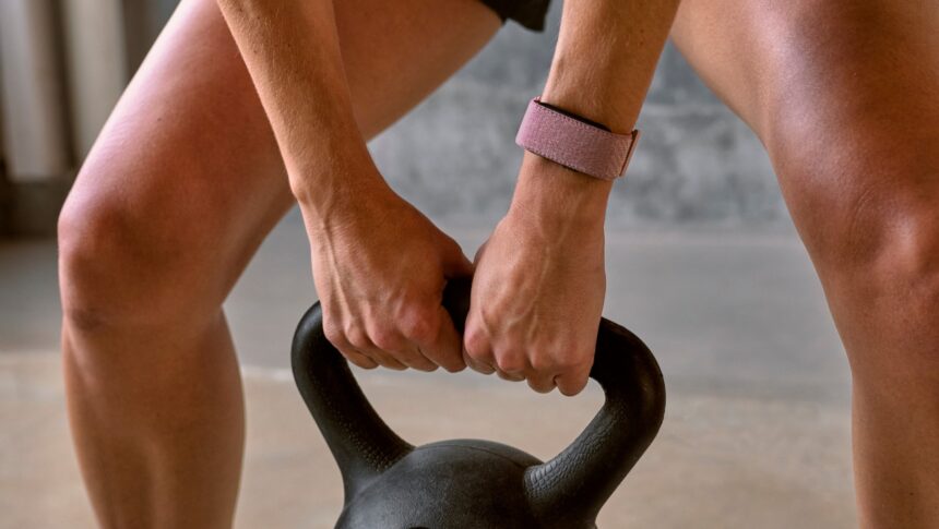 Garmin’s Screenless Cirqa Health Tracker Will Be Available This Week