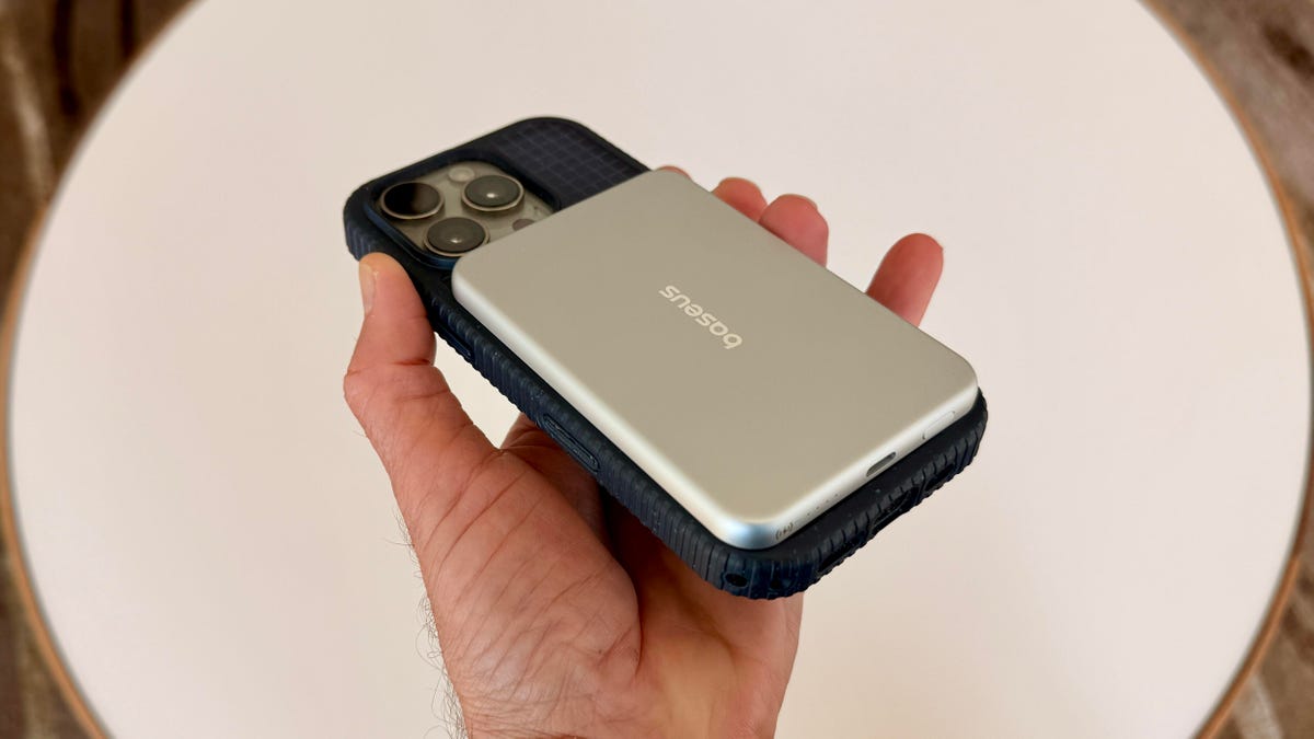 I Tested Baseus’ Incredibly Thin New Wireless Portable Charger. Is It the One to Get?