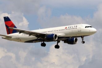 Delta flight struck by fireworks while landing in Chicago on Fourth of July, FAA investigates