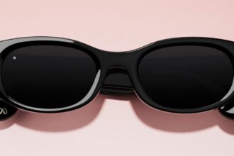 Meta Limits the Usage of an AI Glasses Feature, Even if You Pay for a  Subscription