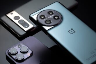 Want a New iPhone or Android Phone? Read This Before You Buy