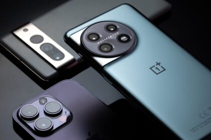 Want a New iPhone or Android Phone? Read This Before You Buy