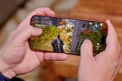 Apple Closes Loophole Letting Buyers Pick Unlocked iPhones Using Carrier Payment Plans