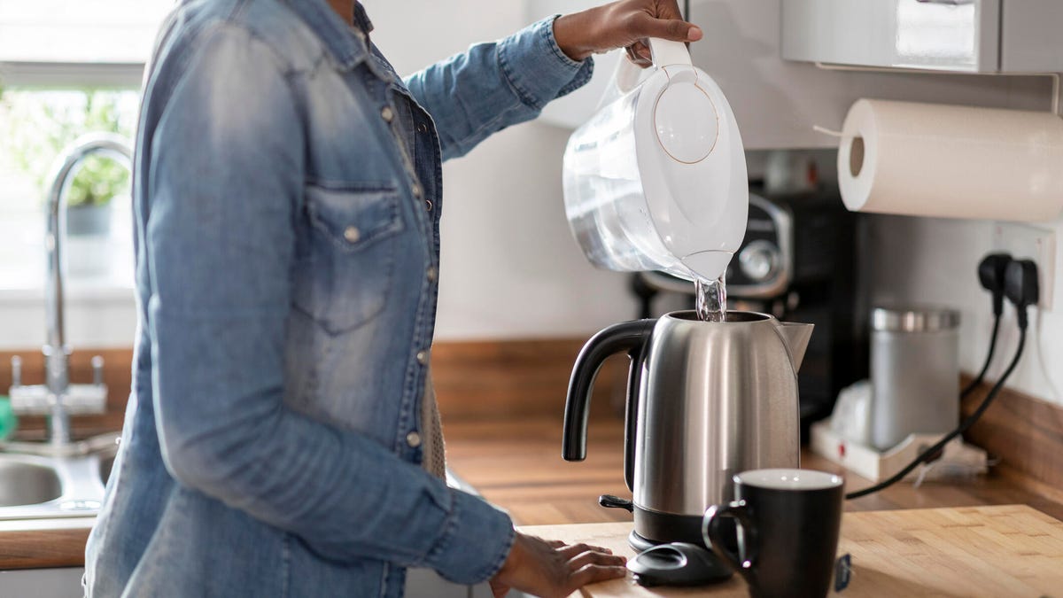 2 Very Good Reasons to Use Filtered Water for Brewing Coffee, According to an Expert