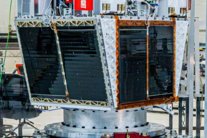 Mirrors in Space? The FCC Just Approved a Sun-Reflecting Satellite, and Astronomers Are Worried