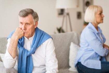 Dear Abby: My husband’s flirty personality and Facebook addiction have me questioning everything