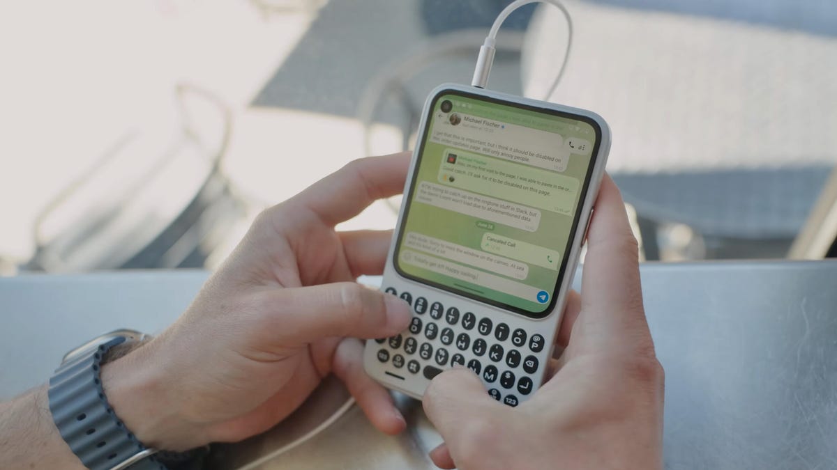 Clicks Demos Its BlackBerry-Like Smartphone in New Video, and I’m Thrilled