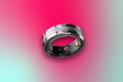 New Smart Ring Says It Can Deliver Accurate Blood Pressure Tracking Without a Cuff