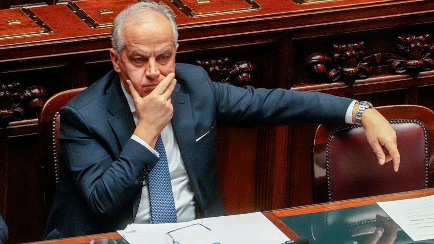 Migrant row: Ireland seeks returns to Italy, Sea Watch 5 detained in Naples