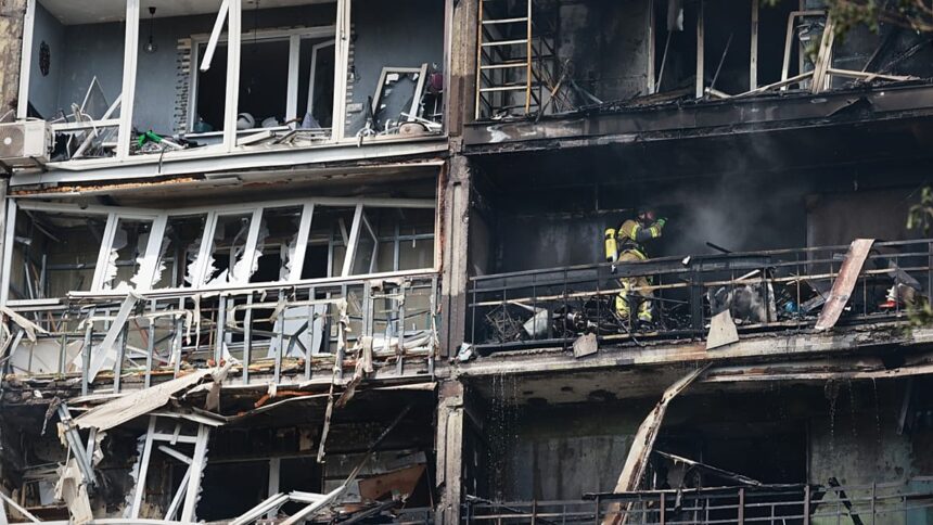 Russia fires glide bombs at southern Ukraine, killing one person