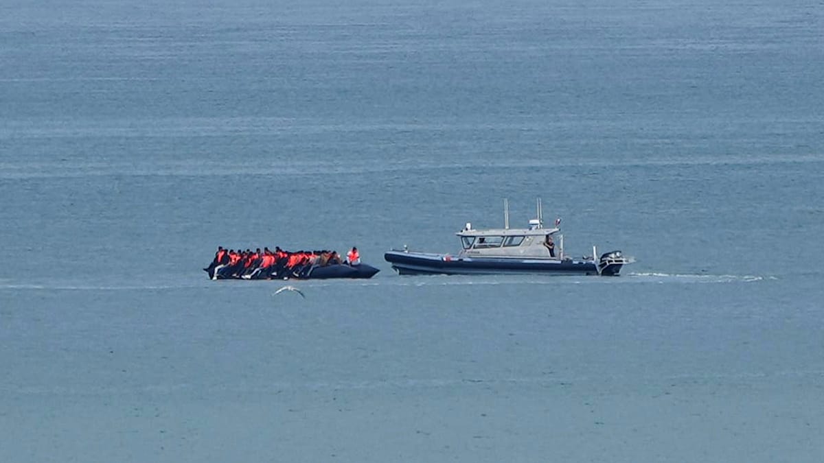 Record 230 migrants cross English Channel in single small boat
