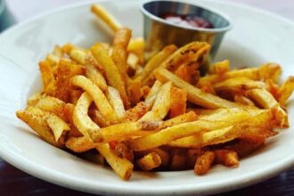 Belgian fries under threat as potatoes shrink in heat