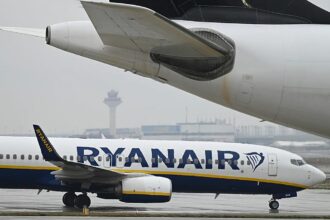 Ryanair window smashed by engine debris in Thessaloniki incident