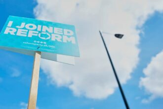 Hard-right Reform UK party vows to use navy to stop small boats