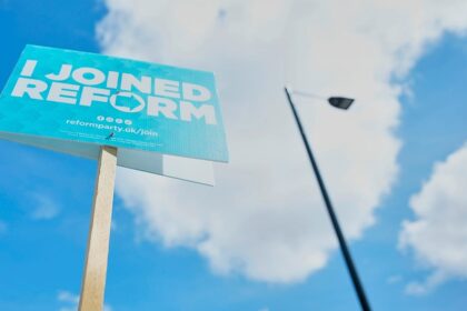 Hard-right Reform UK party vows to use navy to stop small boats