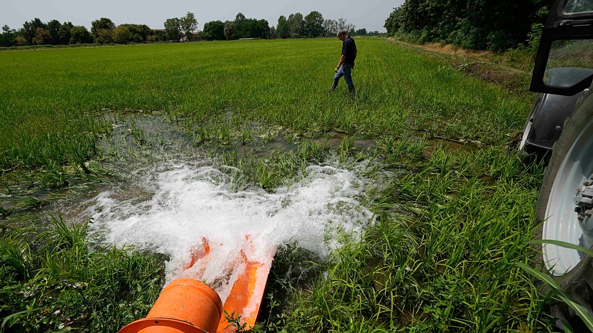 The EU loses one in four litres of treated water. Can AI fix that?