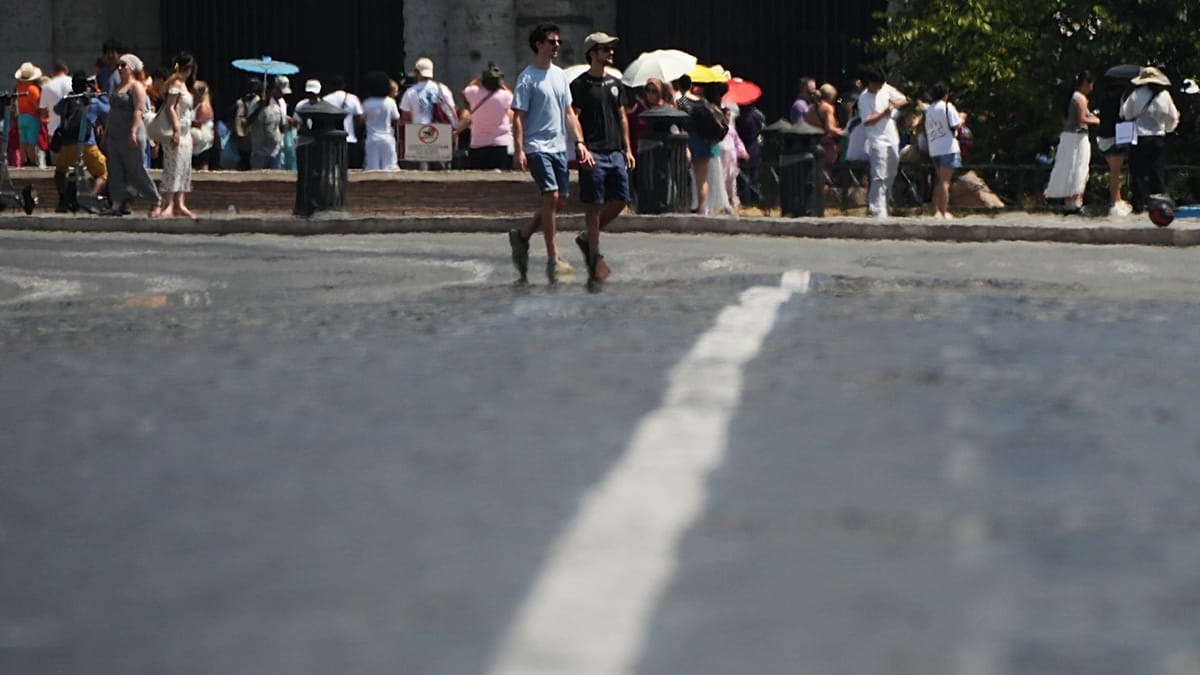Extreme heat pushes temperatures above 40C across Europe