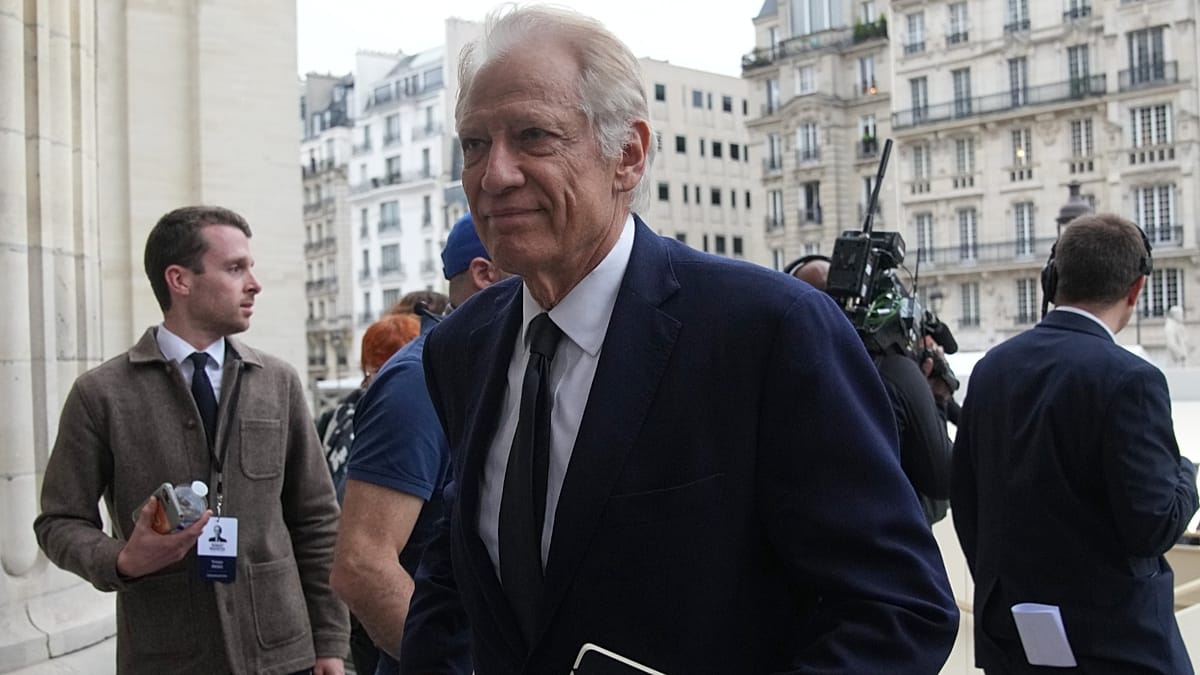 French presidential race: De Villepin to run, Faure joins primary