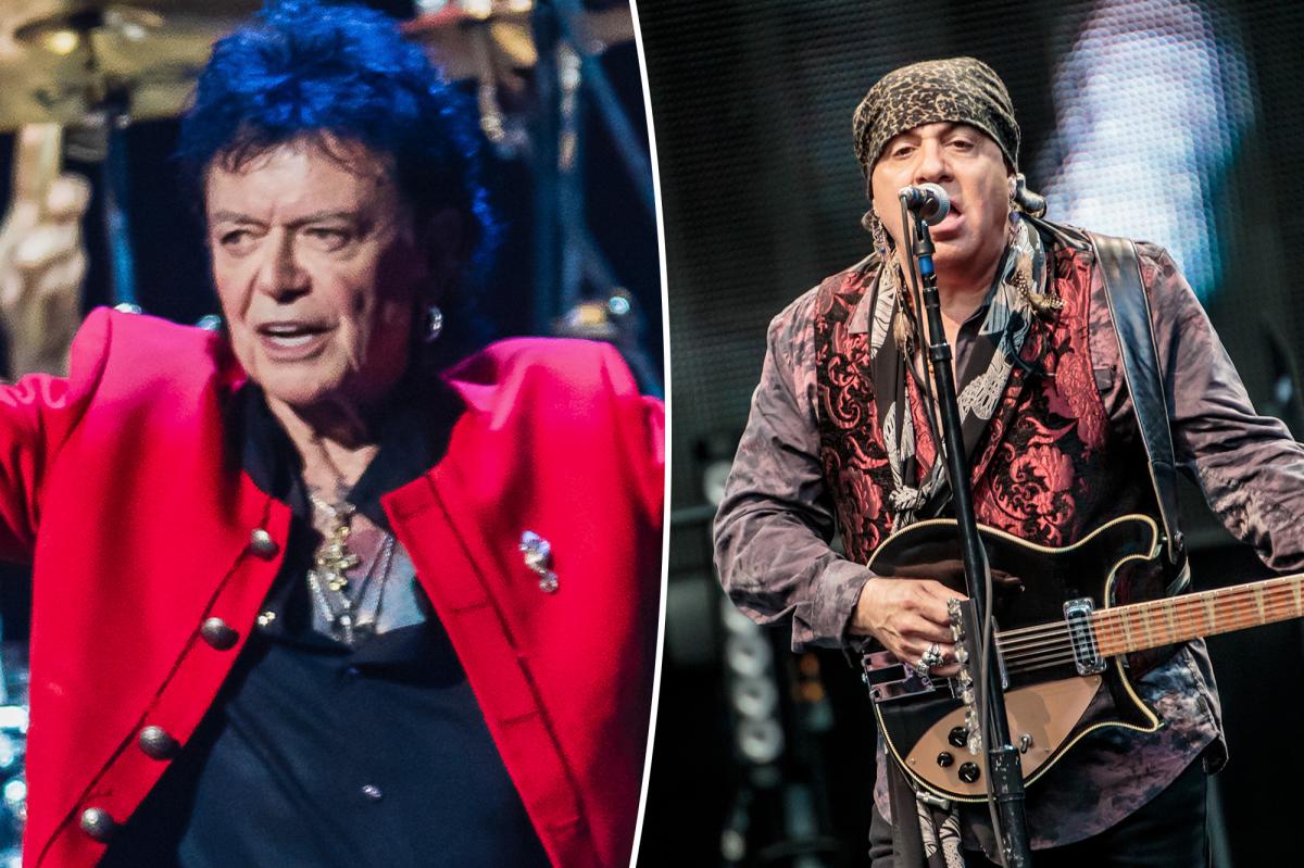 Legendary soft rock band suddenly pulls California show two days before event