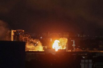Russia launches ballistic missile attack on Kyiv hours after Zelenskyy warns of major strike