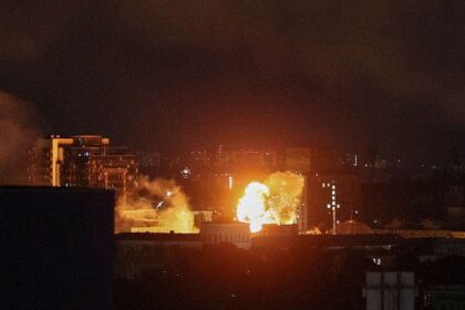Russia launches ballistic missile attack on Kyiv hours after Zelenskyy warns of major strike