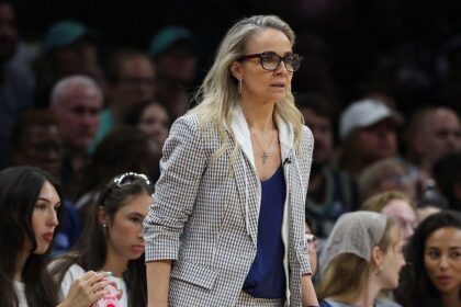 Aces coach Becky Hammon benches 3 starters in what looks like WNBA scheduling protest in national TV game