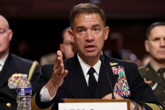 CENTCOM commander touts USS Abraham Lincoln mental health record after more than 260 days without port call