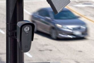 Hawley rips Flock’s sprawling surveillance web as Texas cities cut cameras over privacy and data fears
