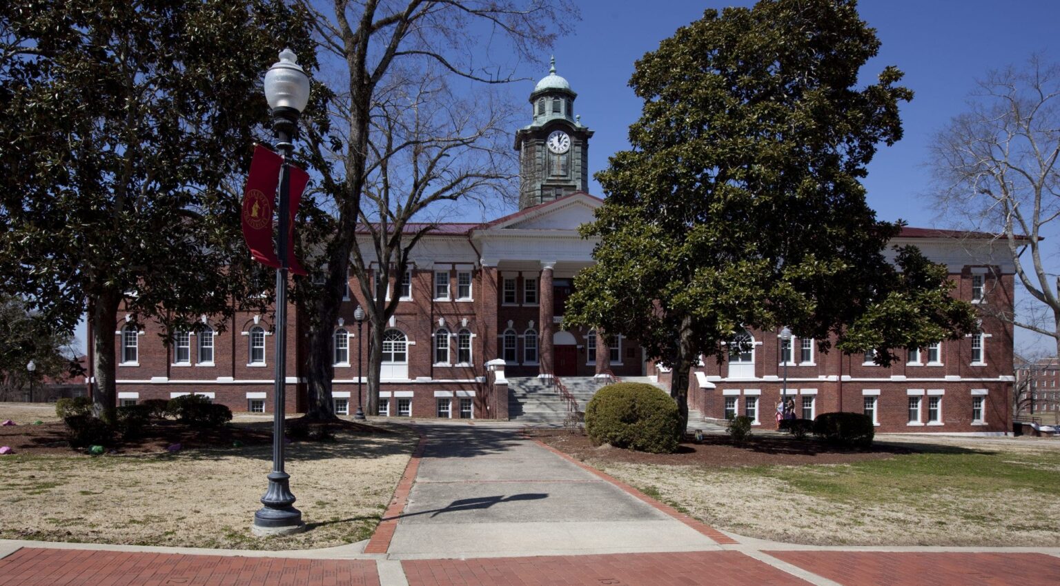 Tuskegee University president defends dress code amid criticism: ‘Raise the bar, students will reach it’