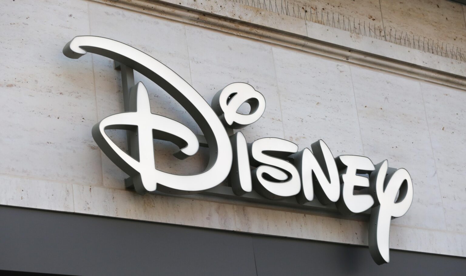 YouTube TV and DirecTV Subscribers Could Be Eligible for a Disney Settlement Payout