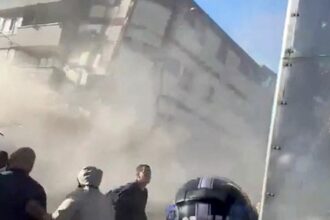 Colombia building collapses on camera as earthquake brings death, destruction