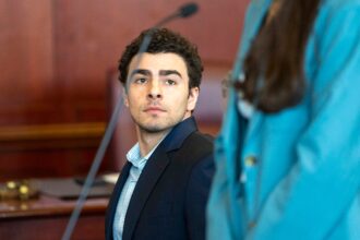 Mangione lawyers say media limits at murder trial are unconstitutional, fear court will ‘hand-pick’ press