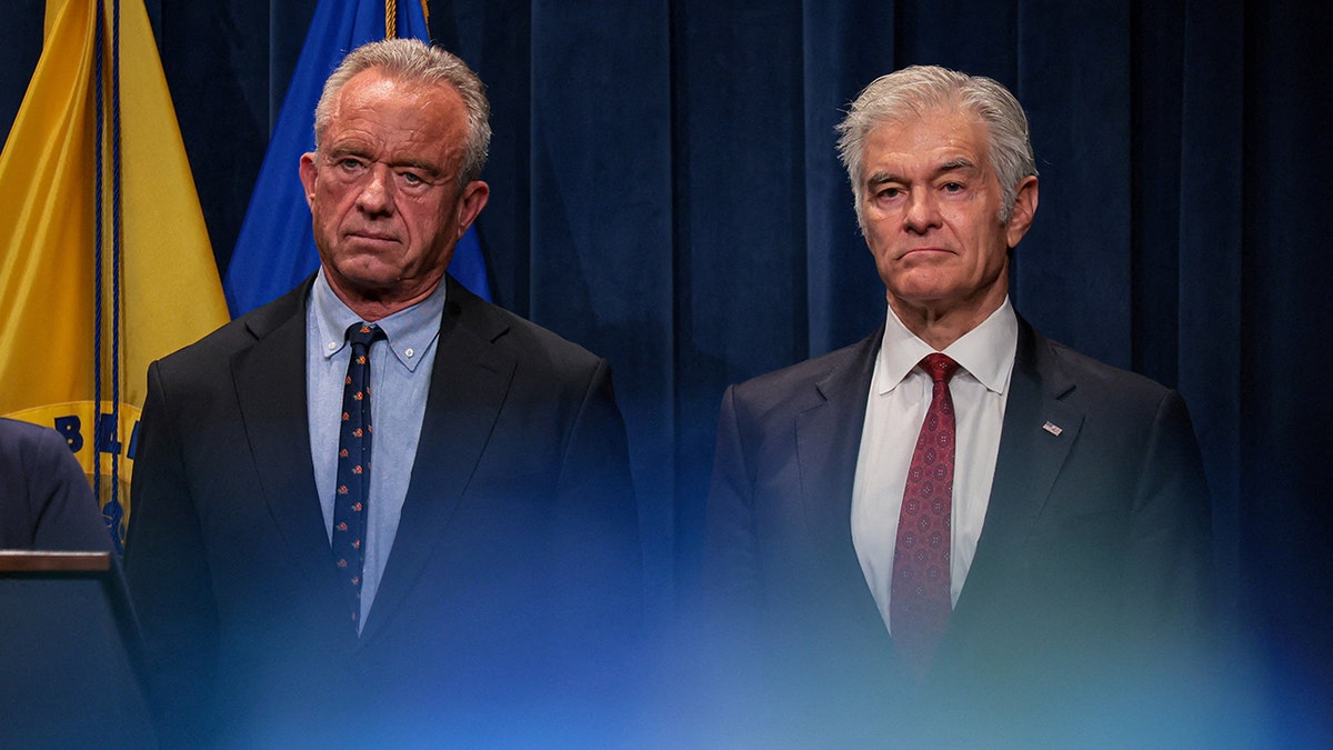 Robert F. Kennedy Jr. standing next to Dr. Mehmet Oz