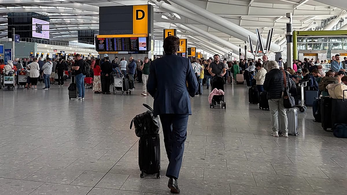 UK flights disrupted after second air traffic control glitch in month