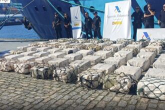 Three Latin Americans and an Albanian held with 2 tonnes of cocaine on yacht off Galicia