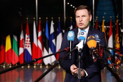 Estonian defence minister quits over €70m EU-funded arms scandal