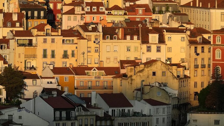 Brussels to open door to curbing Airbnb and second homes