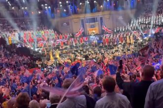 Sea of EU flags dominates BBC’s Last Night of the Proms