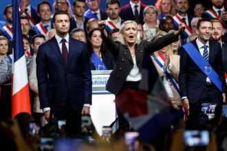 Does Le Pen want to hold a Frexit vote if she becomes president?