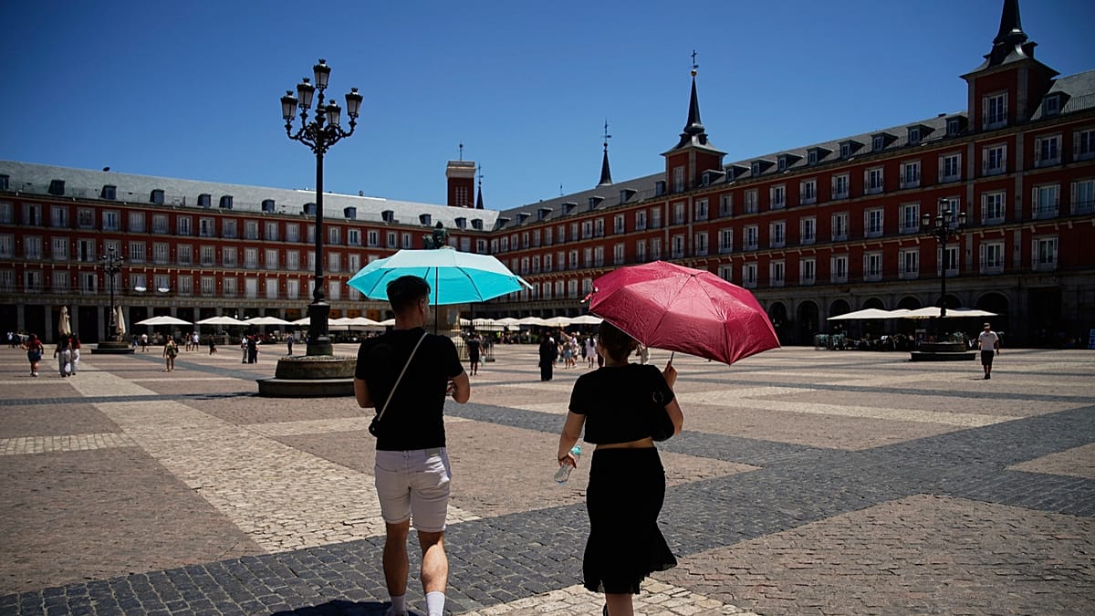 Spain matches September heat record at 45.7C