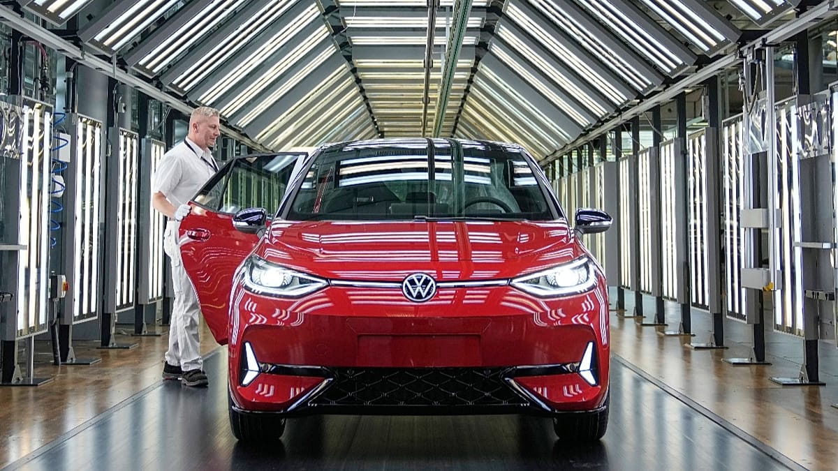 Germany turns on Brussels as Chinese car sales on track to exceed 1m