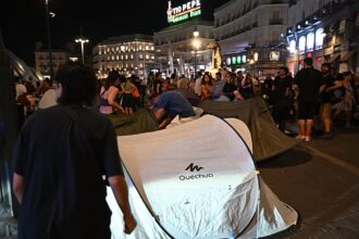 Madrid protests for 87-year-old Maricarmen and housing ends in sit in