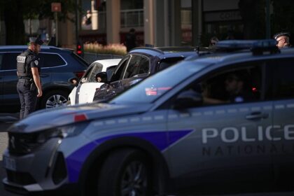 Carcassonne: Police officer probed over video of man thrown to ground