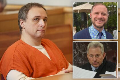 Ivy League-educated surgeon insisted on repping himself at his death penalty trial, and it’s going really badly